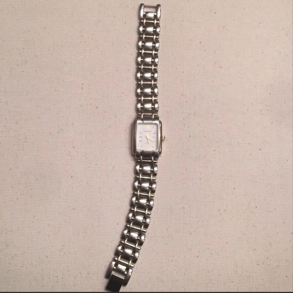 Classic Design Pembrooke Watch Vintage - Picture 3 of 6